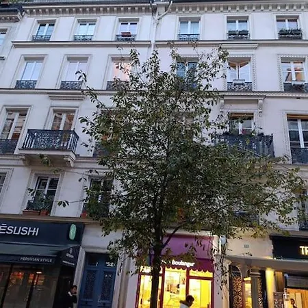 Flat 31m2 Near Pompidou Center, Marais, Les Halles, Mobility Lease Only Parigi