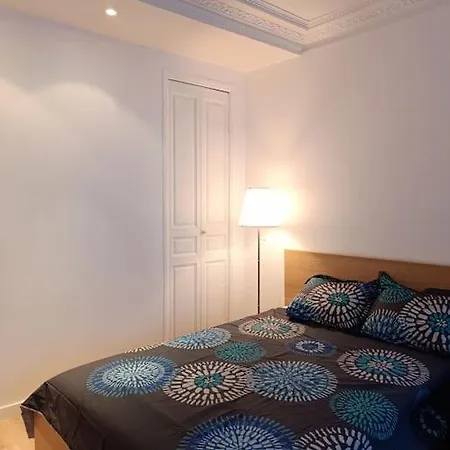 Flat 31m2 Near Pompidou Center, Marais, Les Halles, Mobility Lease Only Parigi