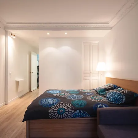 Flat 31m2 Near Pompidou Center, Marais, Les Halles, Mobility Lease Only Parigi